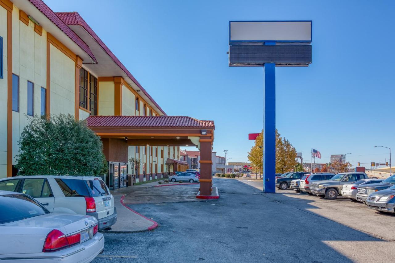Oyo Hotel Tulsa I-44 Midtown المظهر الخارجي الصورة